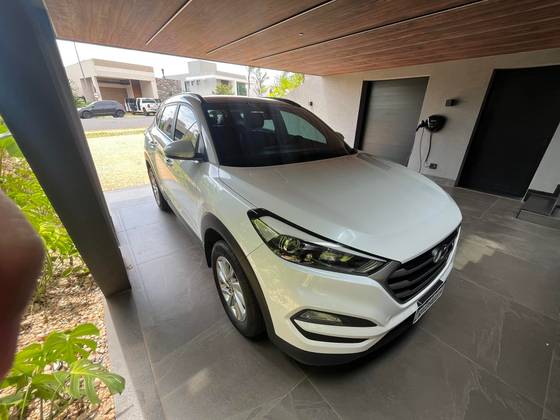 HYUNDAI TUCSON 1.6 16V T-GDI GASOLINA GLS ECOSHIFT HYUNDAI TUCSON 1.6 16V T-GDI GASOLINA GLS ECOSHIFT